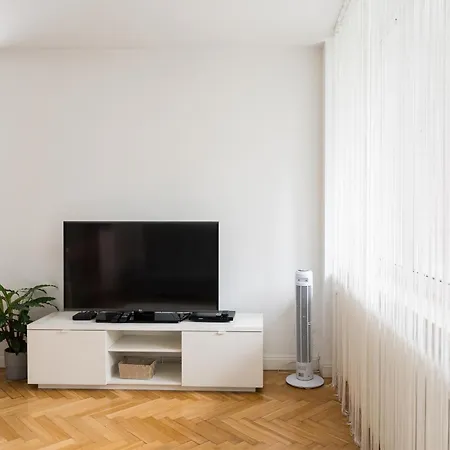 Embassy Avenue At Royal Park Apartment Warsaw Exterior photo