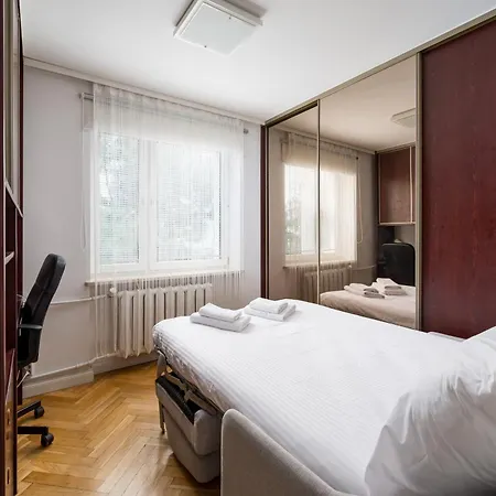 Embassy Avenue At Royal Park Apartment Warsaw Exterior photo